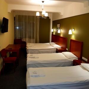 Hotel Happy Inn on Alpiyskiy