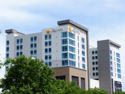 Гостиница La Quinta Inn And Suite Downtown/Stadium