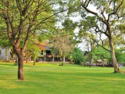 Гостиница Cresta Mowana Safari Resort And Spa
