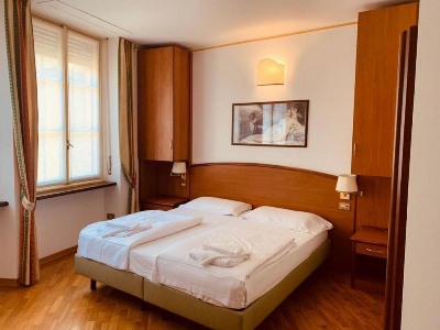 Hotel Saini Meuble
