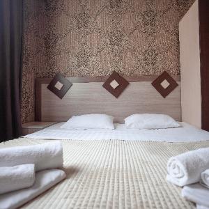 Rich Hotel