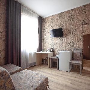 Rich Hotel