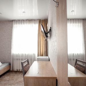 Rich Hotel