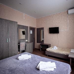 Rich Hotel