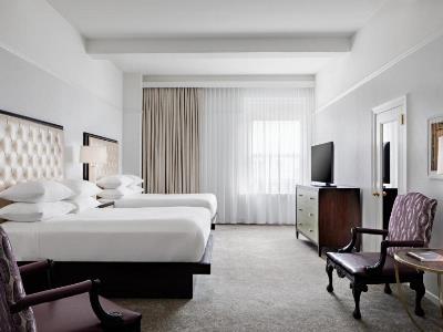 Гостиница Amway Grand Plaza, Curio Collection