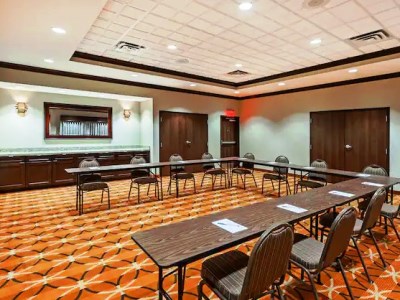 Гостиница Hampton Inn N Suites I-10 West Park Row