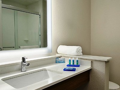 Гостиница Holiday Inn Express Suite Columbus North