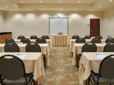 Гостиница Holiday Inn Express And Suites Jasper