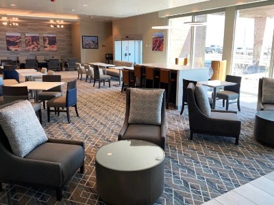 Гостиница La Quinta Inn And Suite Petrified Forest