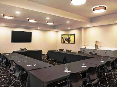 Гостиница Microtel Inn And Suites Wyndham Aurora