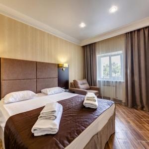 Hotel Azaria