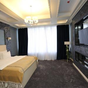 Hotel 1000 and 1 night