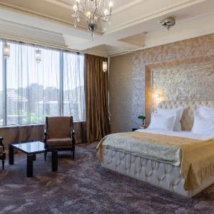Hotel 1000 and 1 night