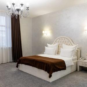 Hotel 1000 and 1 night