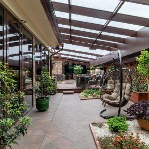 Hotel 1000 and 1 Night