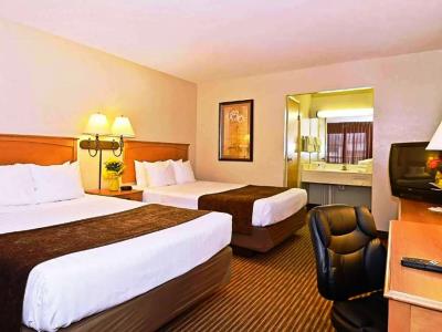 Гостиница Days Inn By Wyndham Birch Run