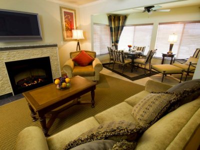 Гостиница The Suites at Fall Creek