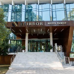 Гостиница Миррор Фэмили