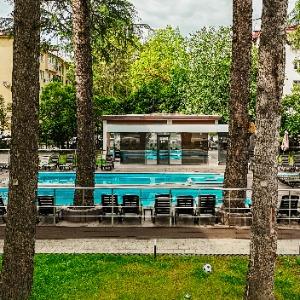 Гостиница Миррор Фэмили