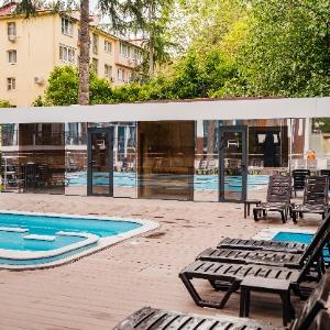 Гостиница Миррор Фэмили