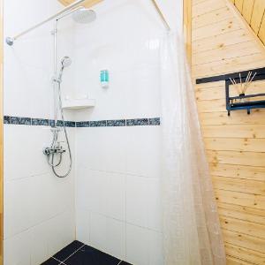 Hotel Rai v Shalashe v Svetlom