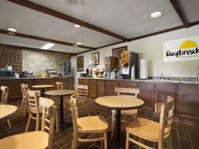 Hotel Ramada By Wyndham Pittsburgh/New Stanton