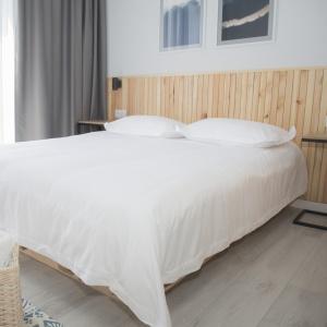 Hotel Silence