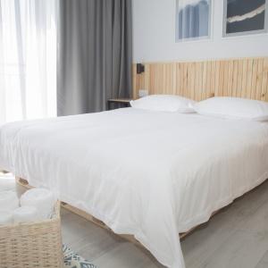 Hotel Silence