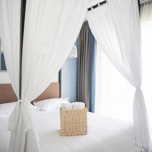 Hotel Silence