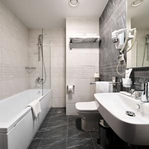 Hotel AZIMUT Apartments Valset Premium