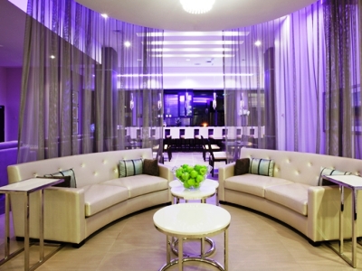 Гостиница The Hollis Halifax-A Doubletree Suites