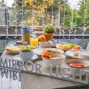 Hotel Mirror Light Residence
