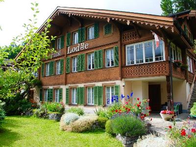 Hotel First Lodge