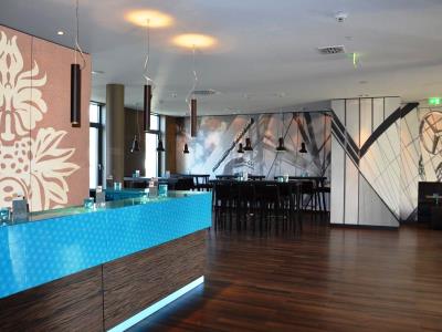 Гостиница Motel One Stuttgart-Feuerbach