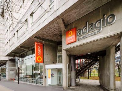 Гостиница Adagio Access Paris La Villette