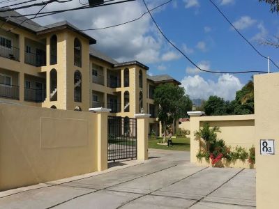 Гостиница New Kingston Guest Apartment At Donhead