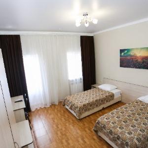 Hotel Zvezda Tamani