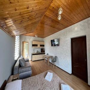 Guest house Schastlivy Slon