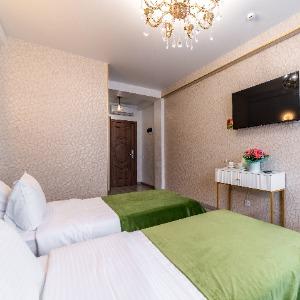 Hotel Senator Neolit (f. Astoria Neolit)