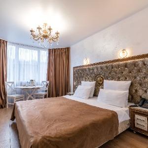Hotel Senator Neolit (f. Astoria Neolit)