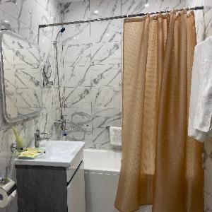 Lenina Hotel