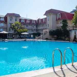Hotel Chyornoe More