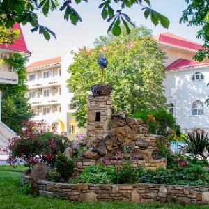 Hotel Chyornoe More