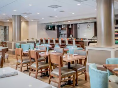 Гостиница Doubletree West Palm Beach Airport
