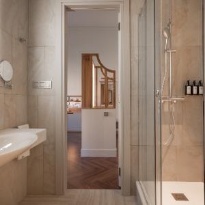 Hotel Hovard Club