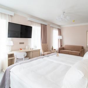 Russian Seasons Vyatskoye Village Spa Hotel 5*