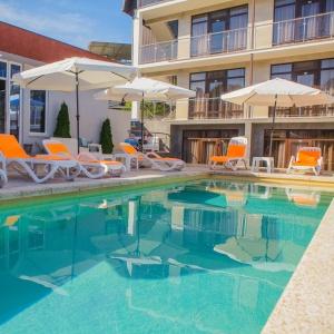 Astra Montale Family (f. Astra Hotels Tivoli Montale)