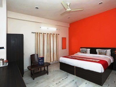 Hotel Oyo 10876 Taj Signature