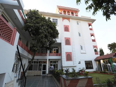 Гостиница Oyo 10175 Triveni Residency
