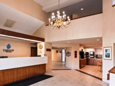 Гостиница Charlevoix Inn And Suites Surestay Coll